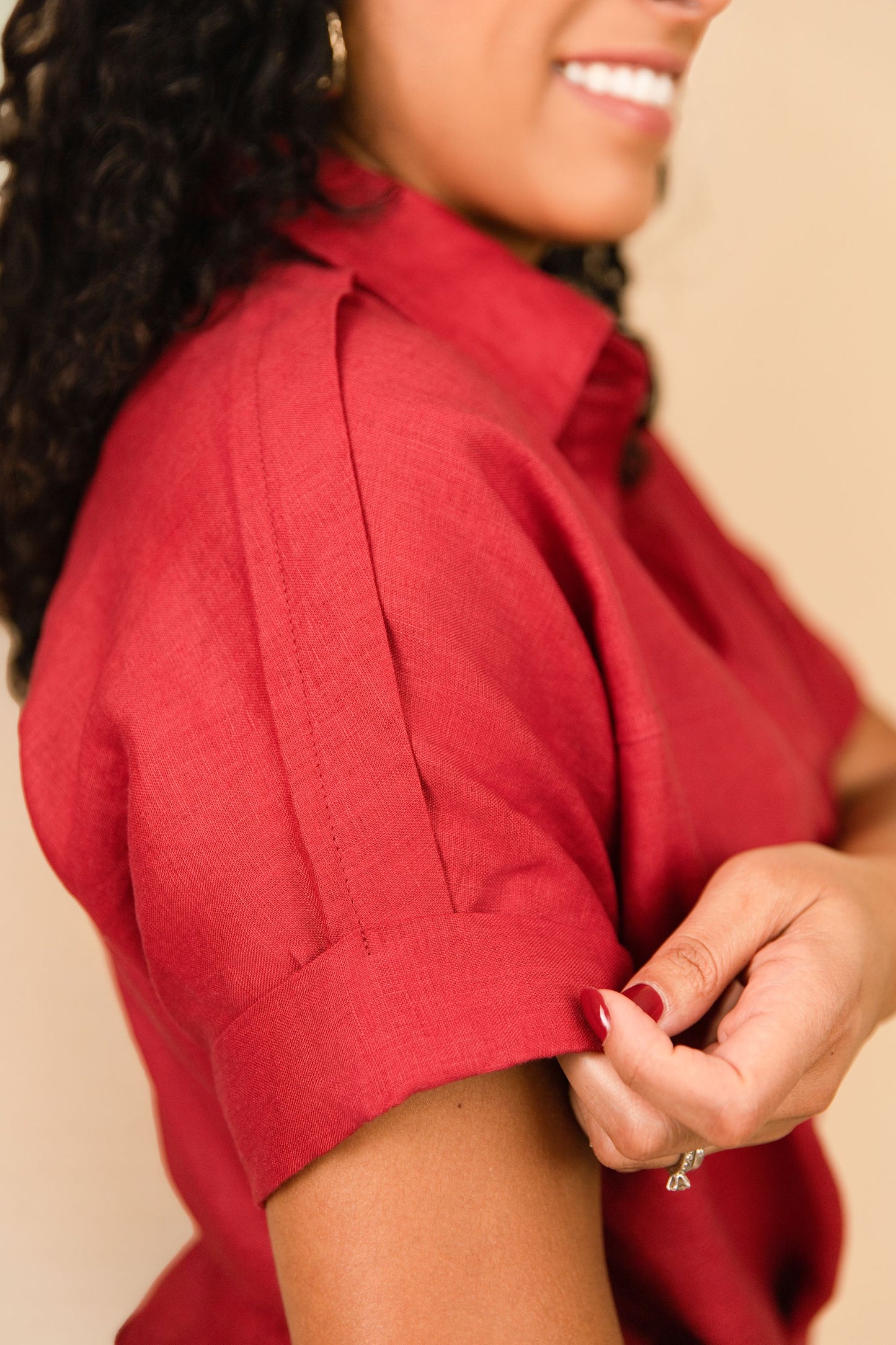 Scarlet Elegance Linen Set