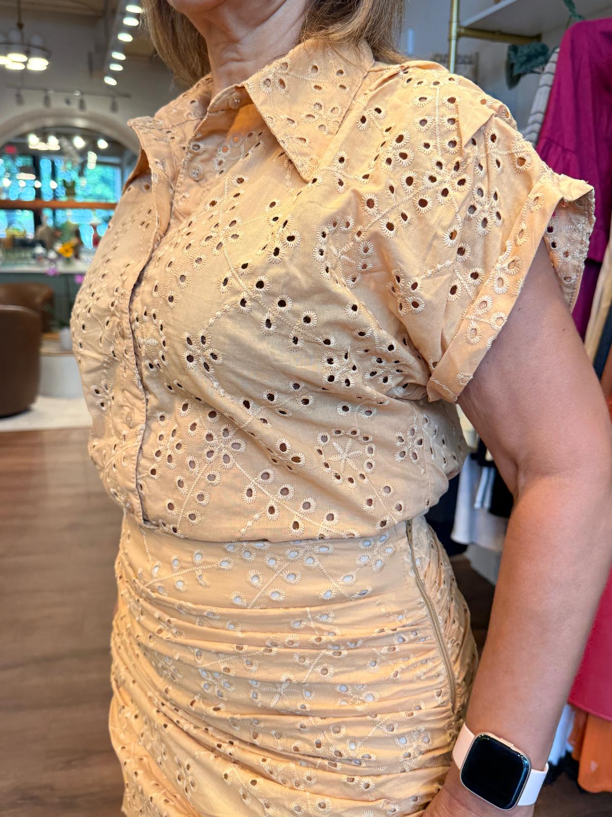 Golden Eyelet Set