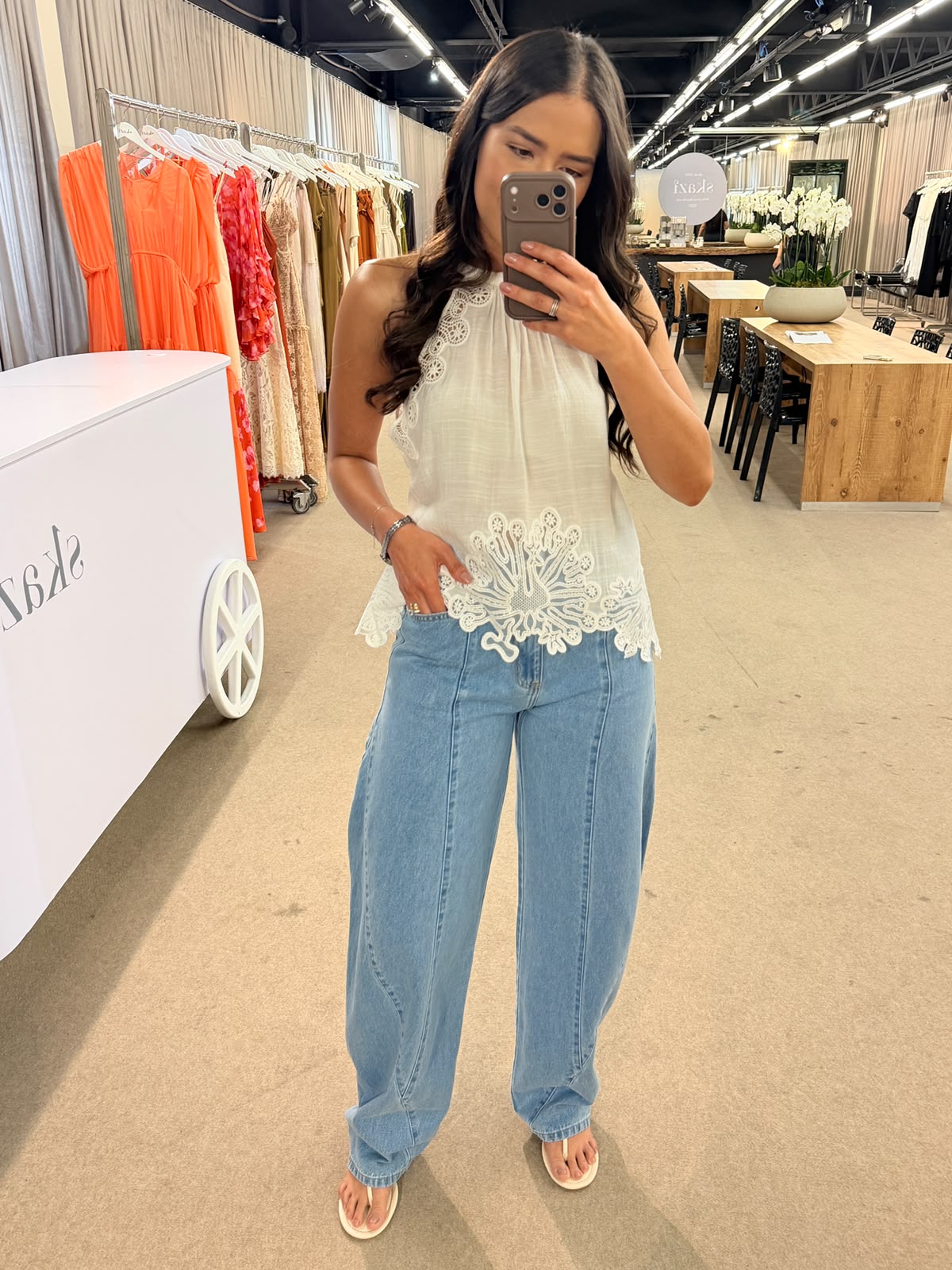 Elena Barrel-Leg Jeans