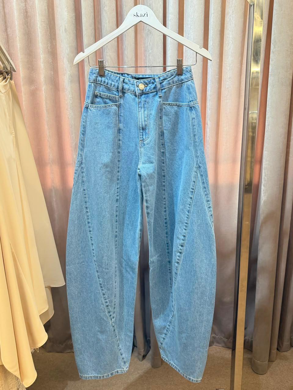 Elena Barrel-Leg Jeans